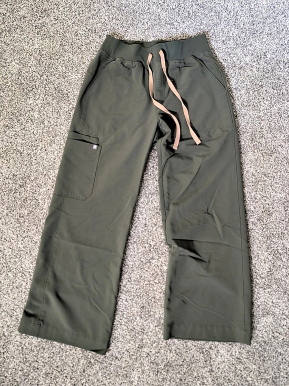 FIGS Technical Collection Straight Leg Pants in Moss MEDIUM PETITE